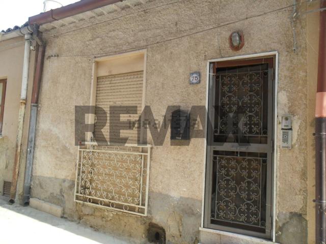 Casa in vendita a Rione Angeli, Caltanissetta