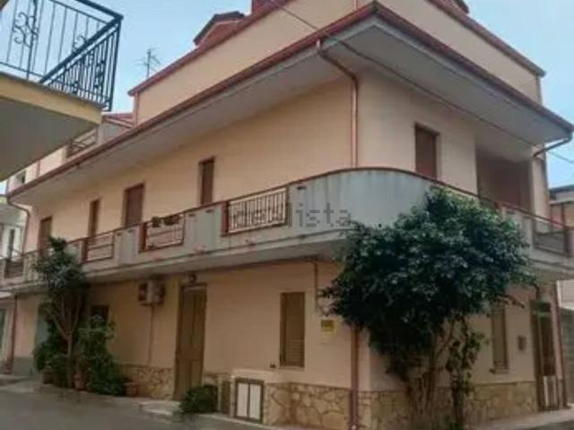 Casa in vendita a Calabria, Crotone