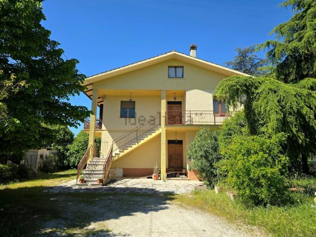 Casa in vendita a Marche, Macerata