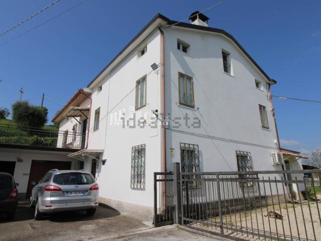 Casa in vendita a Marche, Fermo