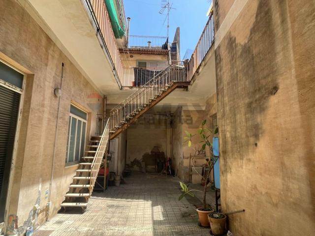 Casa in vendita a Giarre, Sicilia