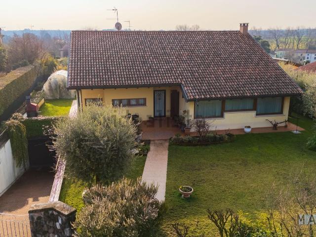 Casa in vendita a Pescantina, Veneto