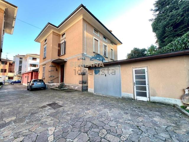 Casa in vendita a San Fermo, Fiorano Al Serio
