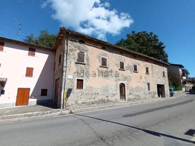Casa in vendita a Appennino Reggiano, Re