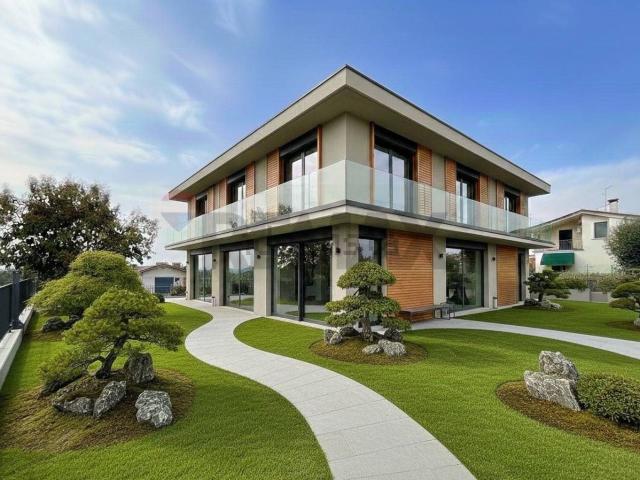 Casa in vendita a Castelnuovo Del Garda, Veneto
