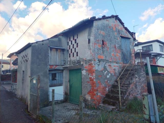 Casa in vendita a Follo, Liguria