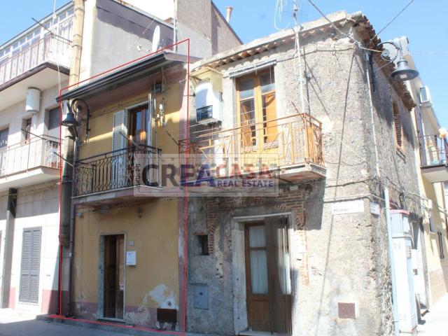 Casa in vendita a Moio Alcantara, Messina