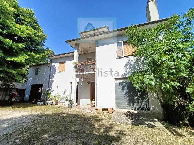 Casa in vendita a Marche, Ancona