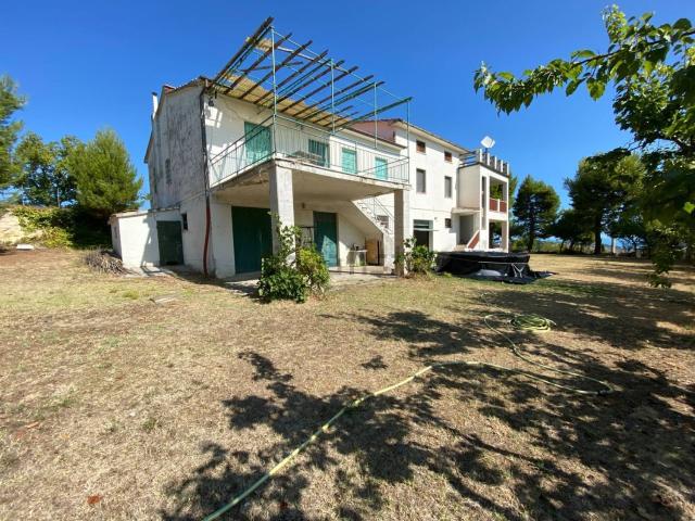 Casa in vendita a Marche, Fermo
