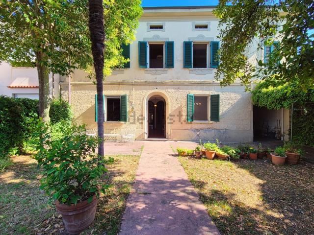 Casa in vendita a Cascine di Buti, Buti