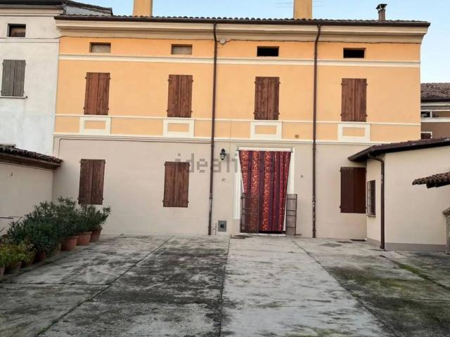 Casa in vendita a Commessaggio, Lombardia