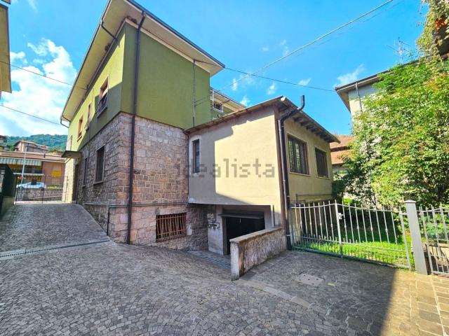 Casa in vendita a Semonte, Vertova