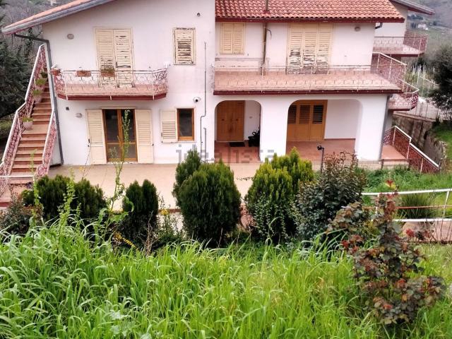 Casa in vendita a Santa Paolina, Campania