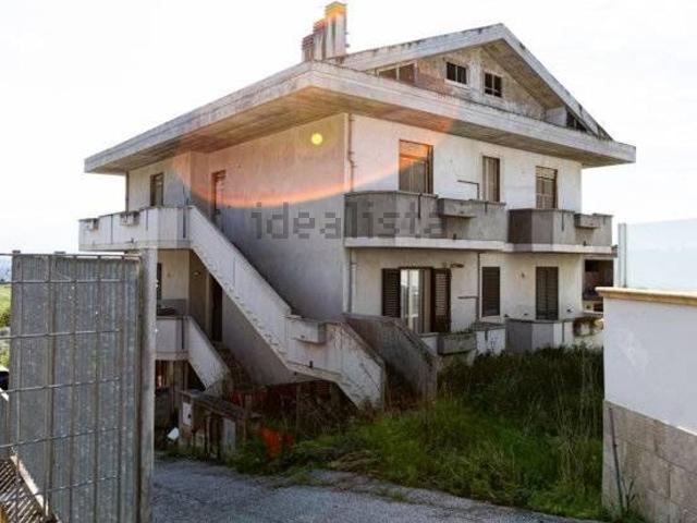 Casa in vendita a Cappelle sul Tavo, Pescara