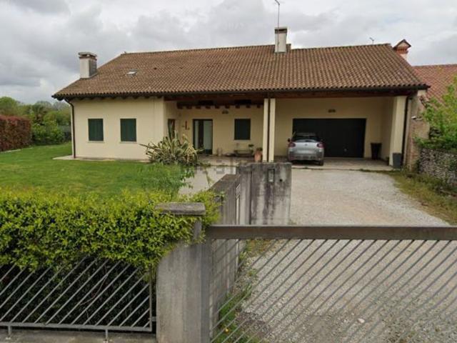 Casa in vendita a Rossano Veneto, Veneto