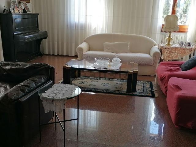 Casa in vendita a Lecchi, Toscana