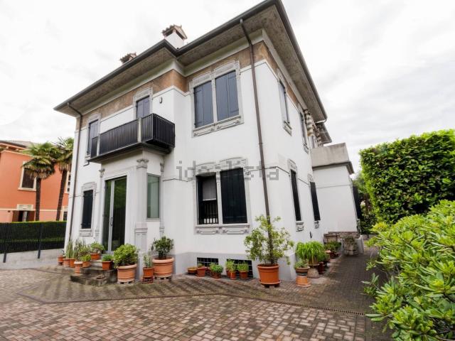 Casa in vendita a Centro storico, Brenzone
