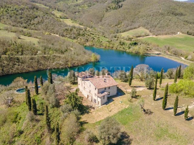 Casa in vendita a Umbertide, Umbria