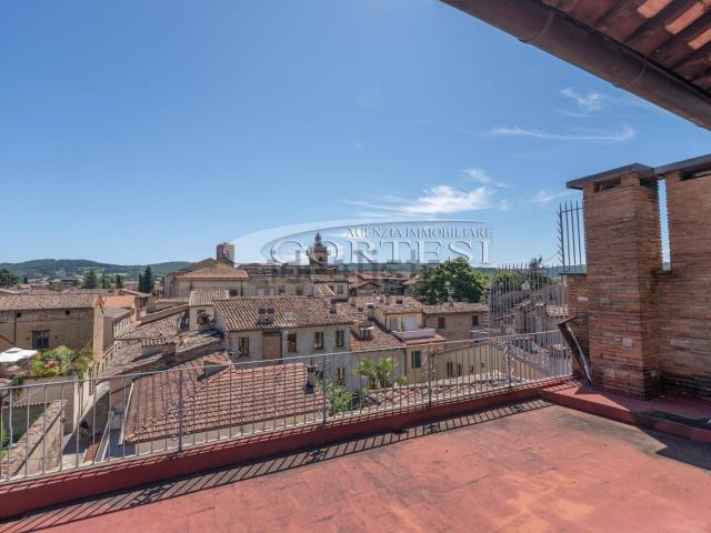 Casa in vendita a San Leo Bastia, Umbria