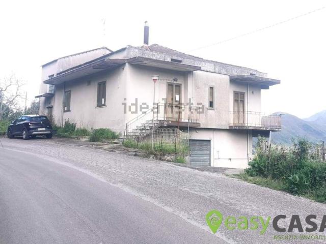 Casa in vendita a Votraci, Montecorvino