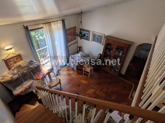 Casa in vendita a Centro Storico, Marche