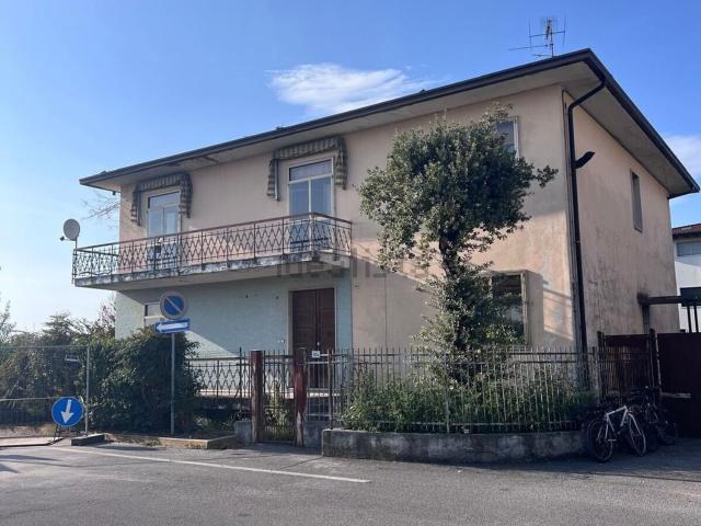 Casa in vendita a Leno, Brescia