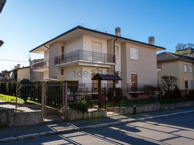 Casa in vendita a Gallina, Bergamo