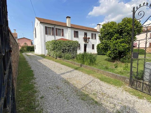Casa in vendita a Trecenta, Veneto