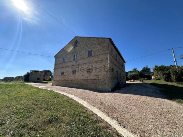 Casa in vendita a Contrada Asola, Marche
