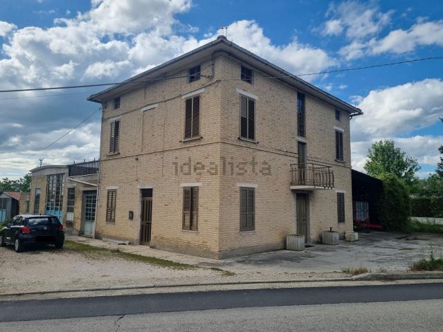 Casa in vendita a Marche, Macerata