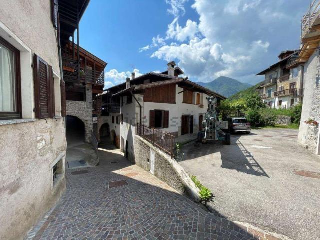 Casa in vendita a Comunità delle Giudicarie, Bleggio