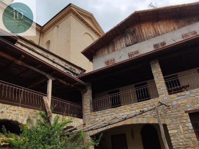 Casa in vendita a Bajardo, Liguria