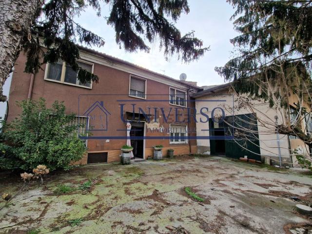 Casa in vendita a Voghera, Lombardia