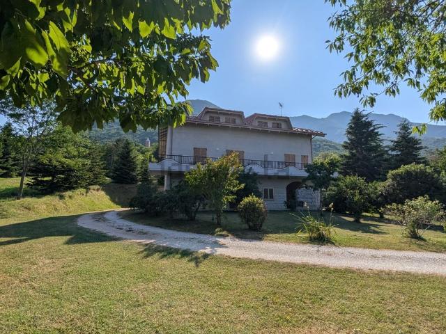 Casa in vendita a Marche, Ancona