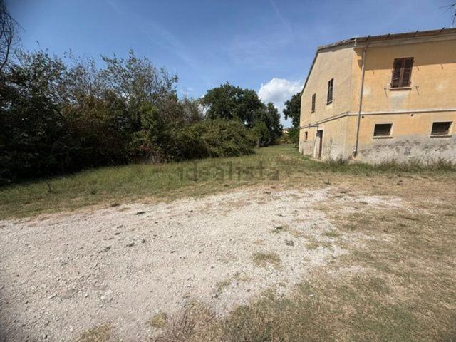 Casa in vendita a Bellocchi, Fano