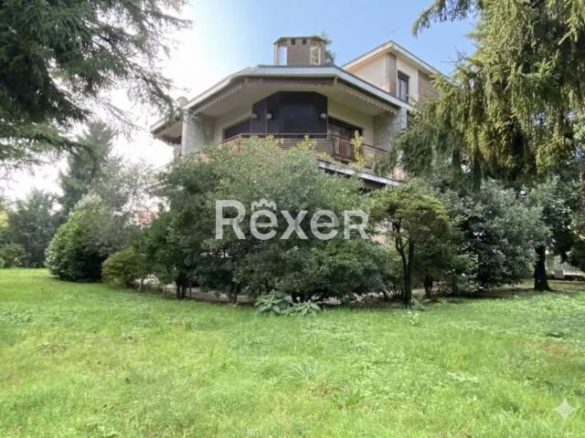 Casa in vendita a Tradate, Lombardia