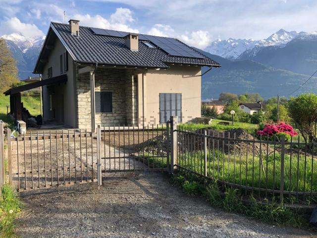 Casa in vendita a Teglio, Lombardia