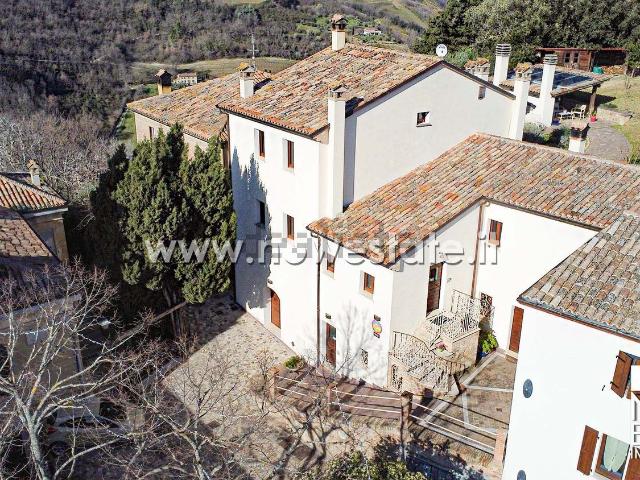 Casa in vendita a Colli al Metauro, Marche