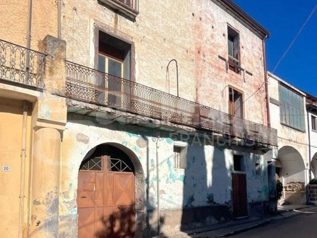 Casa in vendita a Calvi Risorta, Campania