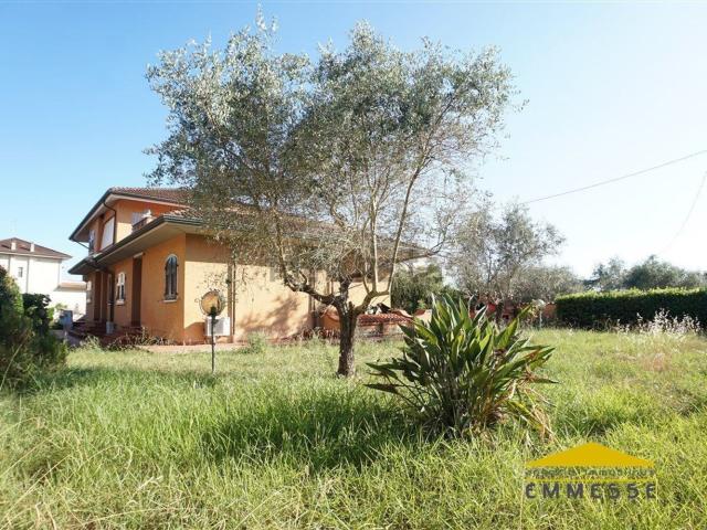 Casa in vendita a Carrara, Toscana