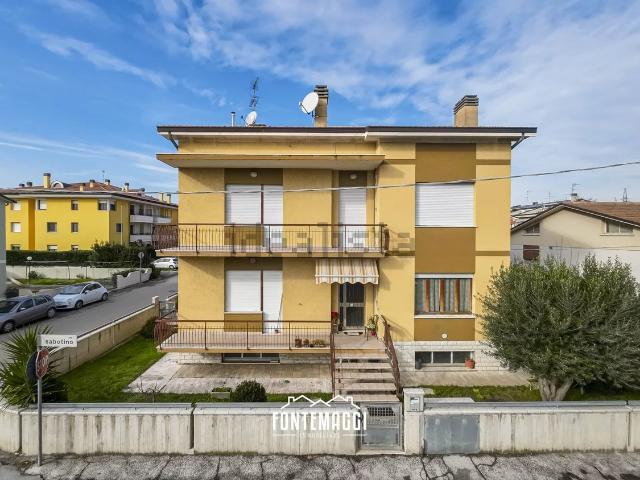 Casa in vendita a Fano 2, Marche