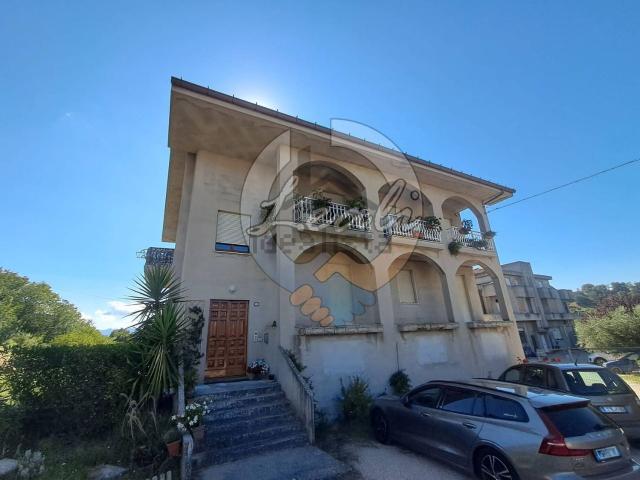 Casa in vendita a Marche, Fermo