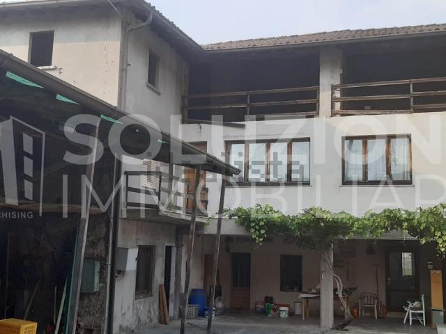 Casa in vendita a Cene, Lombardia