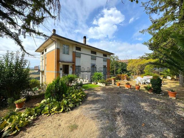 Casa in vendita a Casciotta, Fermo