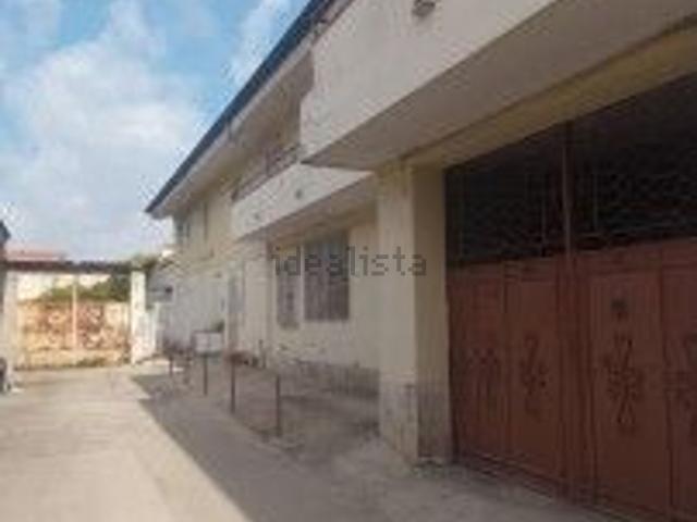 Casa in vendita a Frignano, Campania