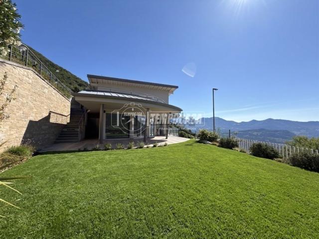 Casa in vendita a Vigolo, Lombardia