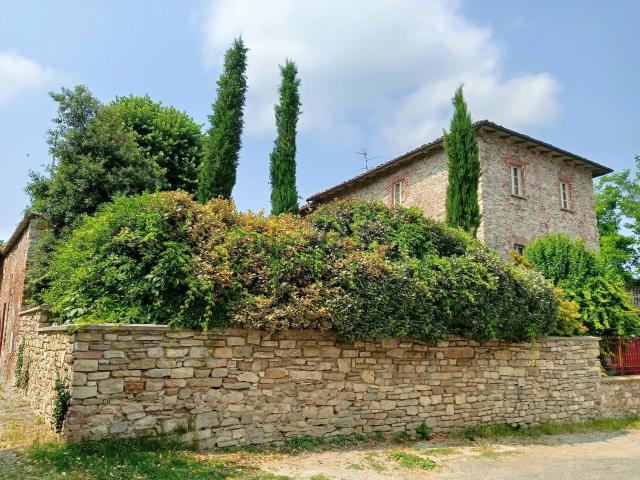 Casa in vendita a Alta Val Tidone, Genepreto