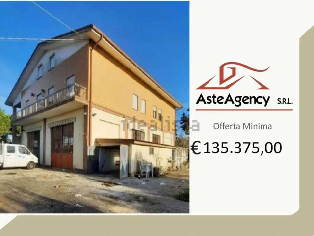 Casa in vendita a Marche, Macerata