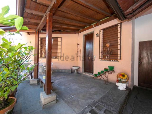 Casa in vendita a Como, Lombardia