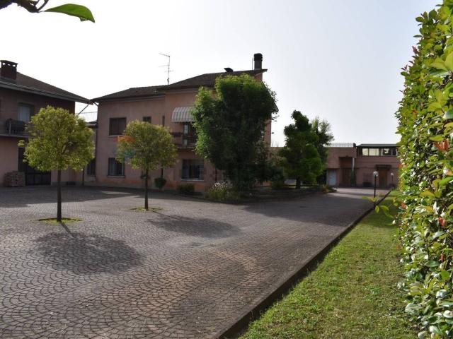 Casa in vendita a Sermide e Felonica, Lombardia